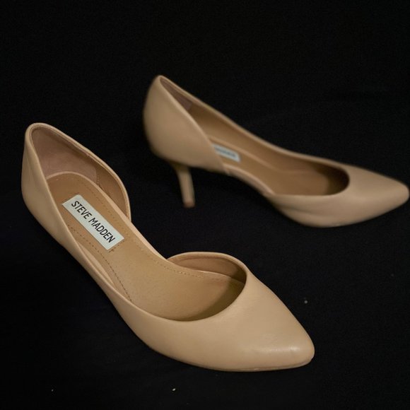 Steve Madden Nude Heels - Picture 2 of 3